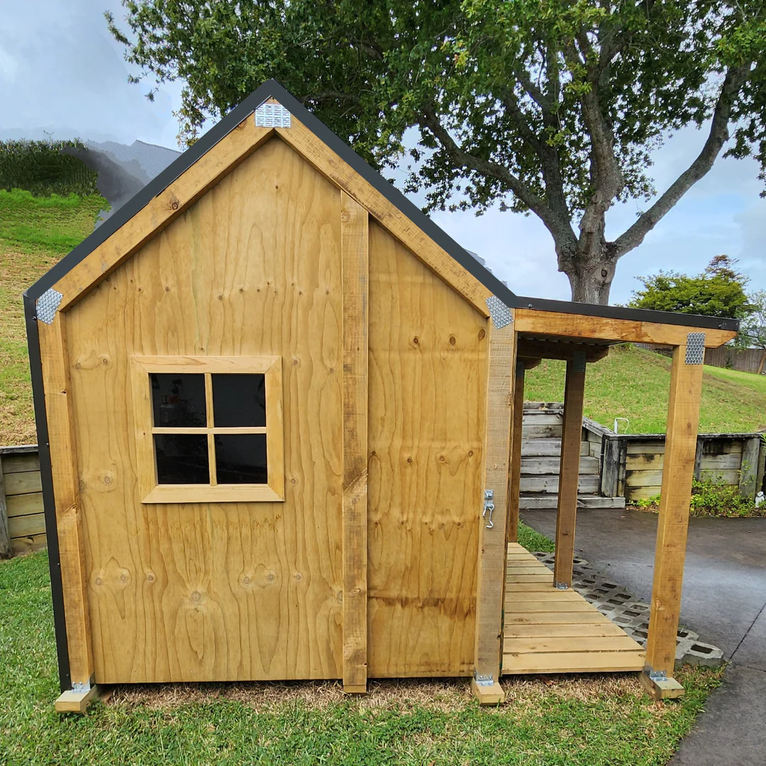 Large Playhouse - Image 3